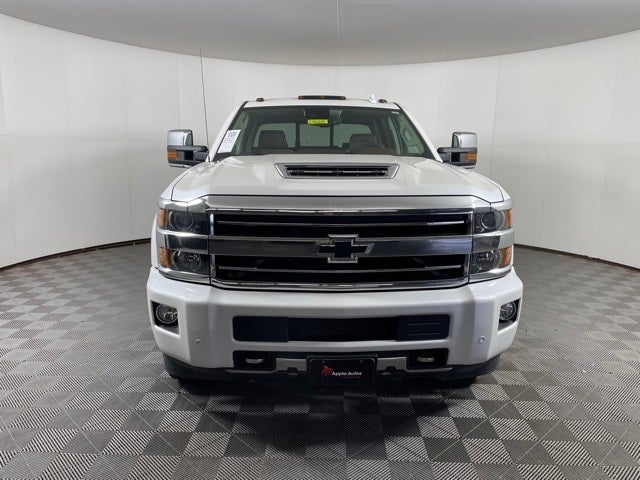 Used 2018 Chevrolet Silverado 2500HD High Country with VIN 1GC1KXEY0JF253503 for sale in Shakopee, Minnesota