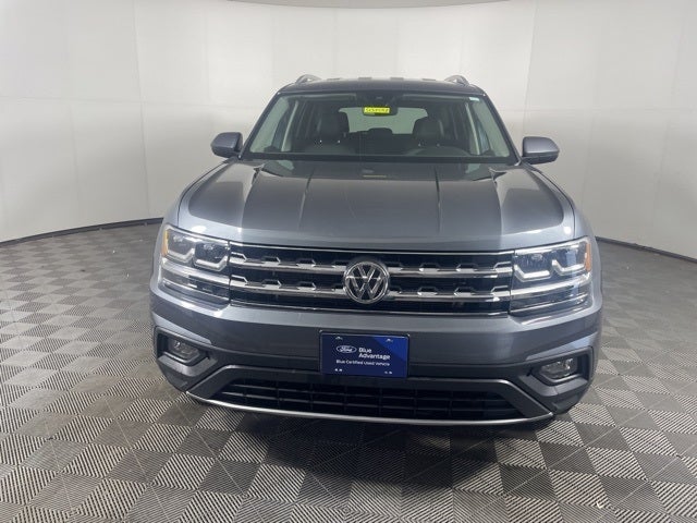 Certified 2019 Volkswagen Atlas SE w/Tech with VIN 1V2UR2CA1KC510977 for sale in Shakopee, Minnesota