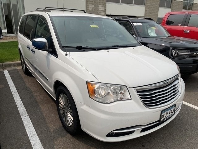Used 2015 Chrysler Town & Country Touring-L with VIN 2C4RC1CG5FR673734 for sale in Shakopee, Minnesota